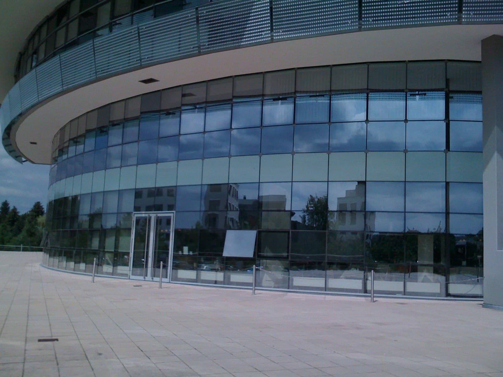 Fensterreinigung in Reinbek – professionelle Reinigung großer Glasflächen