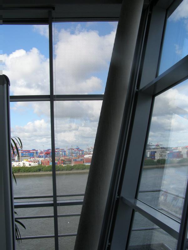 Glasreinigung in Hafencity Hamburg – ideal für Fenster mit Sonnenschutzfolien